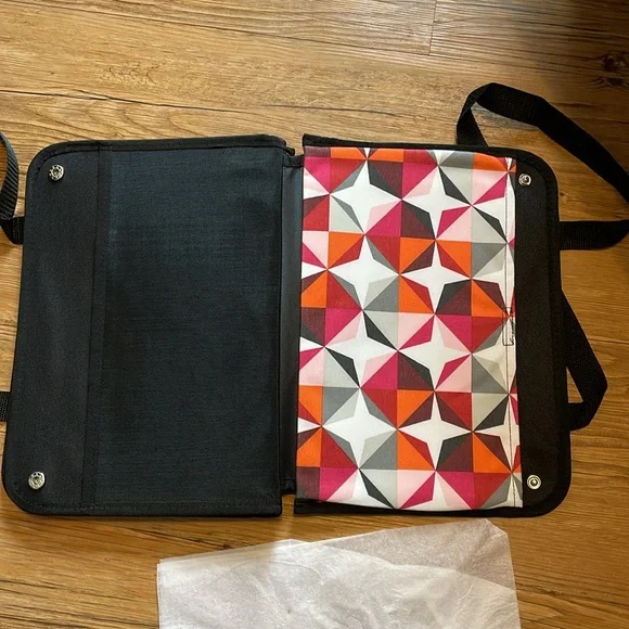 NWT thirty-one small utility tote - Picture 4 of 9